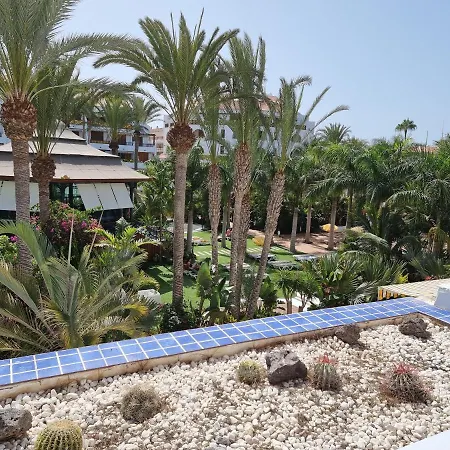 Апартаменти Studio No 2 Just 100 To And Sea, Large Terrace, Heated Pool, Wifi, Aircondition For A Fee