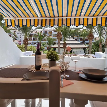 מלון Studio No 2 Just 100 To And Sea, Large Terrace, Heated Pool, Wifi, Aircondition For A Fee